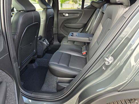 New 2026 Volvo XC40 B5 Ultra w/ Climate Package image 9