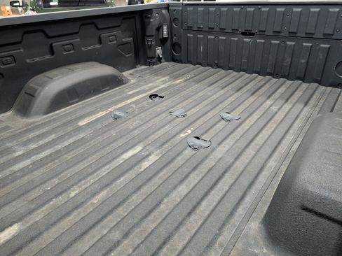 Used 2024 GMC Sierra 2500 Denali Ultimate AWD/4WD image 8