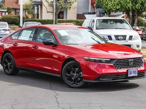 Certified 2025 Honda Accord SE image 2