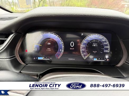 Used 2023 Jeep Grand Cherokee Limited image 22