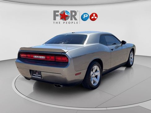 Used 2012 Dodge Challenger SXT RWD image 13
