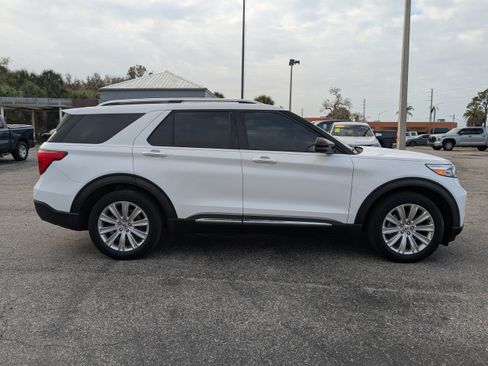 Used 2020 Ford Explorer Limited RWD image 3