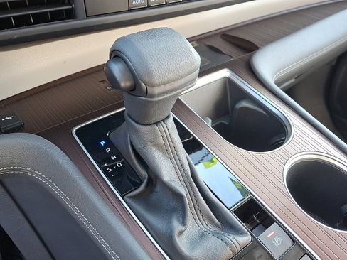 Certified 2023 Toyota Sienna LE image 16