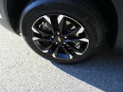 Certified 2023 Chevrolet TrailBlazer LT w/ Convenience Package image 9