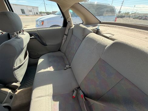 Used 2003 Saturn L-Series L200 FWD image 12