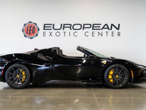 Used 2025 Ferrari SF90 Spider AWD/4WD image 22
