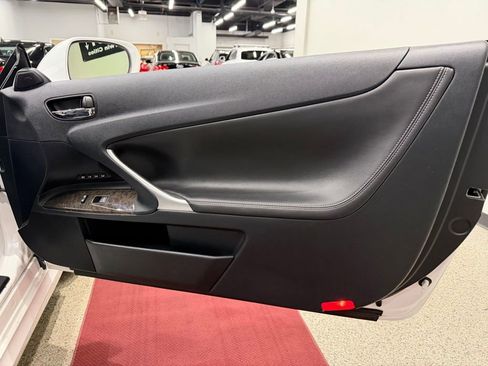 Used 2010 Lexus IS 250C RWD image 26