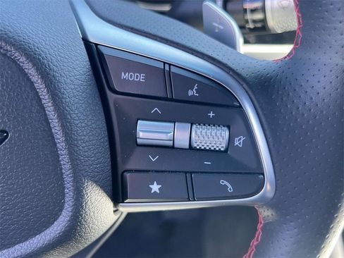 Used 2025 Genesis G70 2.5T w/ Sport Prestige Package image 19