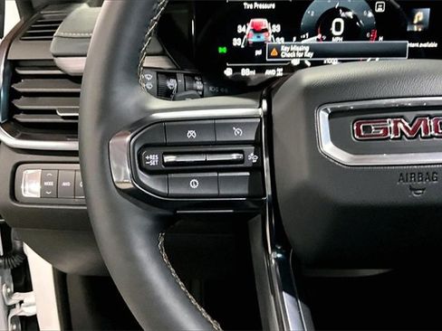 Used 2025 GMC Acadia AT4 image 11