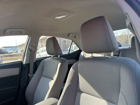 Used 2016 Toyota Corolla LE image 9