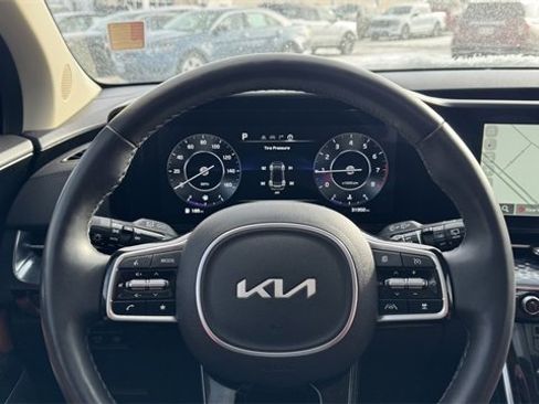 Used 2024 Kia Carnival SX Prestige image 27