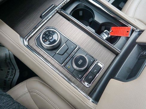 Used 2024 Ford Expedition Max Limited AWD/4WD image 34