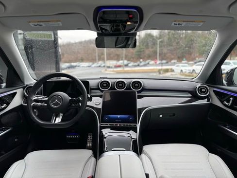 Used 2025 Mercedes-Benz C 300 Sedan image 25
