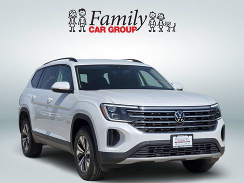 New 2026 Volkswagen Atlas SE FWD image 2