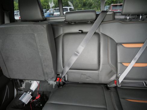 Used 2022 GMC Sierra 1500 AT4 w/ AT4 Premium Package AWD/4WD image 13
