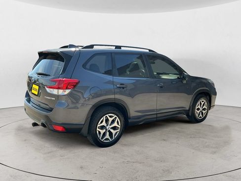 Used 2021 Subaru Forester Premium AWD/4WD image 5