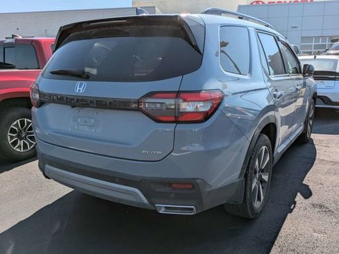Used 2024 Honda Pilot Elite image 5