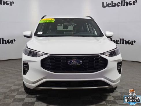 Used 2023 Ford Escape ST-Line Select AWD/4WD image 2