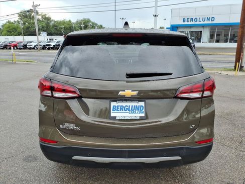 Used 2024 Chevrolet Equinox LT FWD image 5