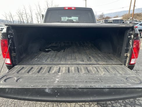 Used 2018 RAM 2500 Tradesman w/ Chrome Appearance Group image 5