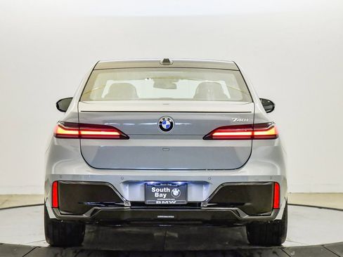 New 2026 BMW 740i w/ Premium Package image 3