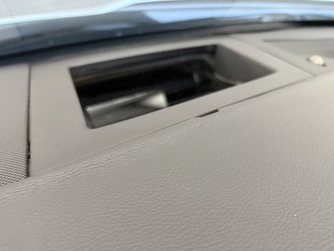 Used 2009 Cadillac XLR RWD image 28