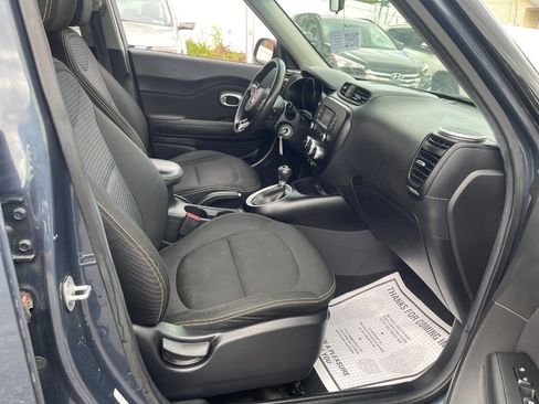 Used 2016 Kia Soul + FWD image 28