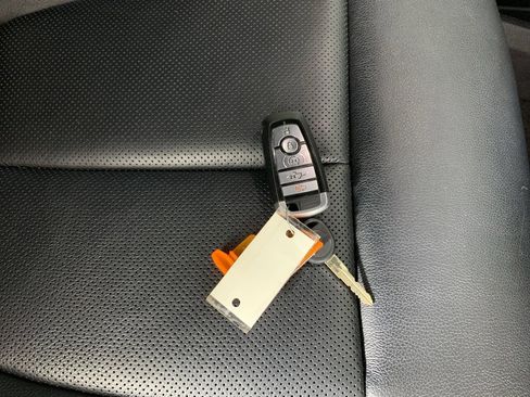 Used 2019 Ford F150 Lariat w/ Equipment Group 502A Luxury image 42