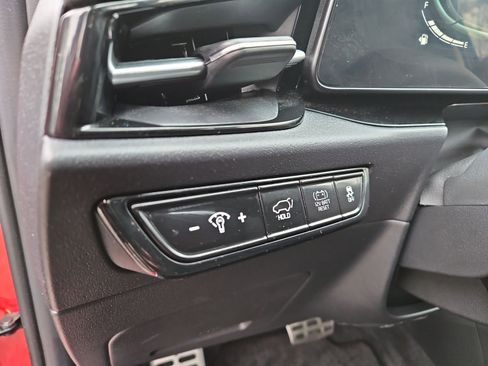 Used 2023 Kia Niro SX Touring FWD image 23