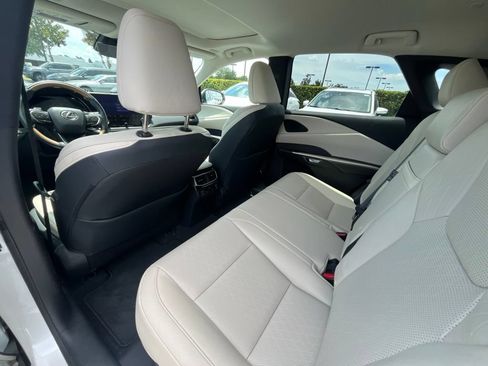 Used 2024 Lexus RX 350 Premium Plus w/ Convenience Package FWD image 3