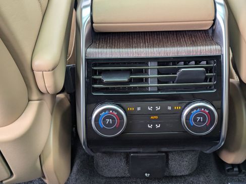 Certified 2023 Land Rover Range Rover SE image 26