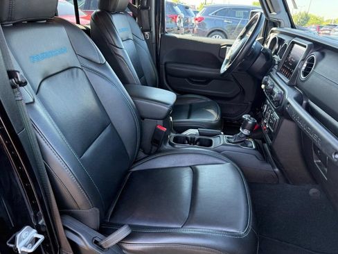 Used 2022 Jeep Wrangler Unlimited Rubicon 4xe w/ Cold Weather Group AWD/4WD image 18