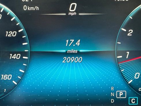 Certified 2022 Mercedes-Benz GLC 300 w/ Premium Package Lite image 25