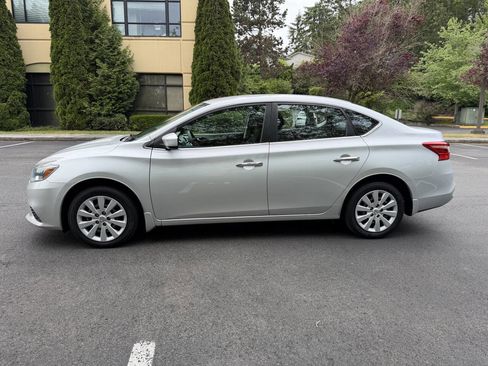 Used 2017 Nissan Sentra S FWD image 9
