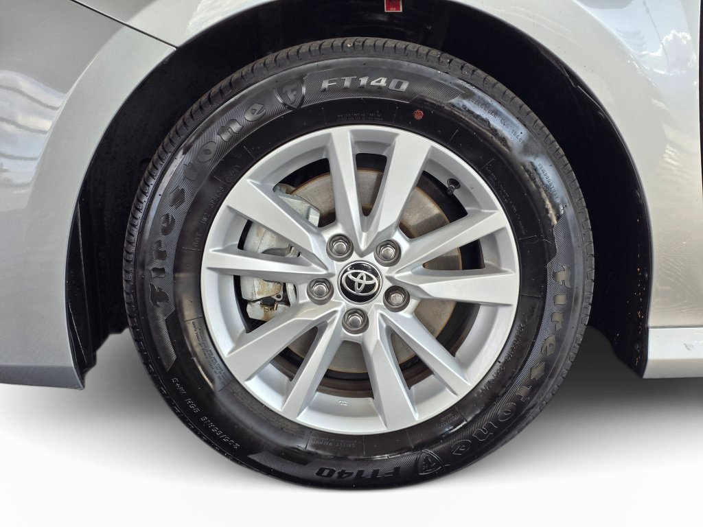 Used 2025 Toyota Camry LE w/ Convenience Package FWD image 11