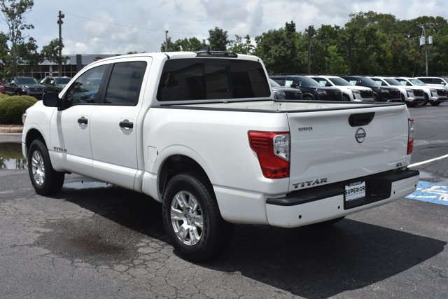 Used 2023 Nissan Titan SV RWD image 8