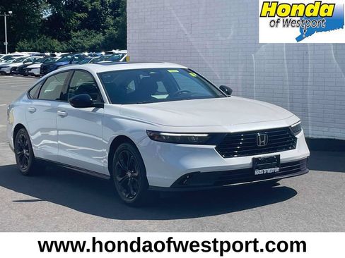 Used 2025 Honda Accord SE image 1