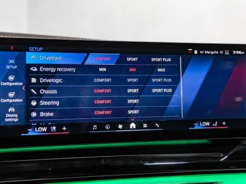 Used 2025 BMW M5 Touring w/ M Driver's Package AWD/4WD image 32