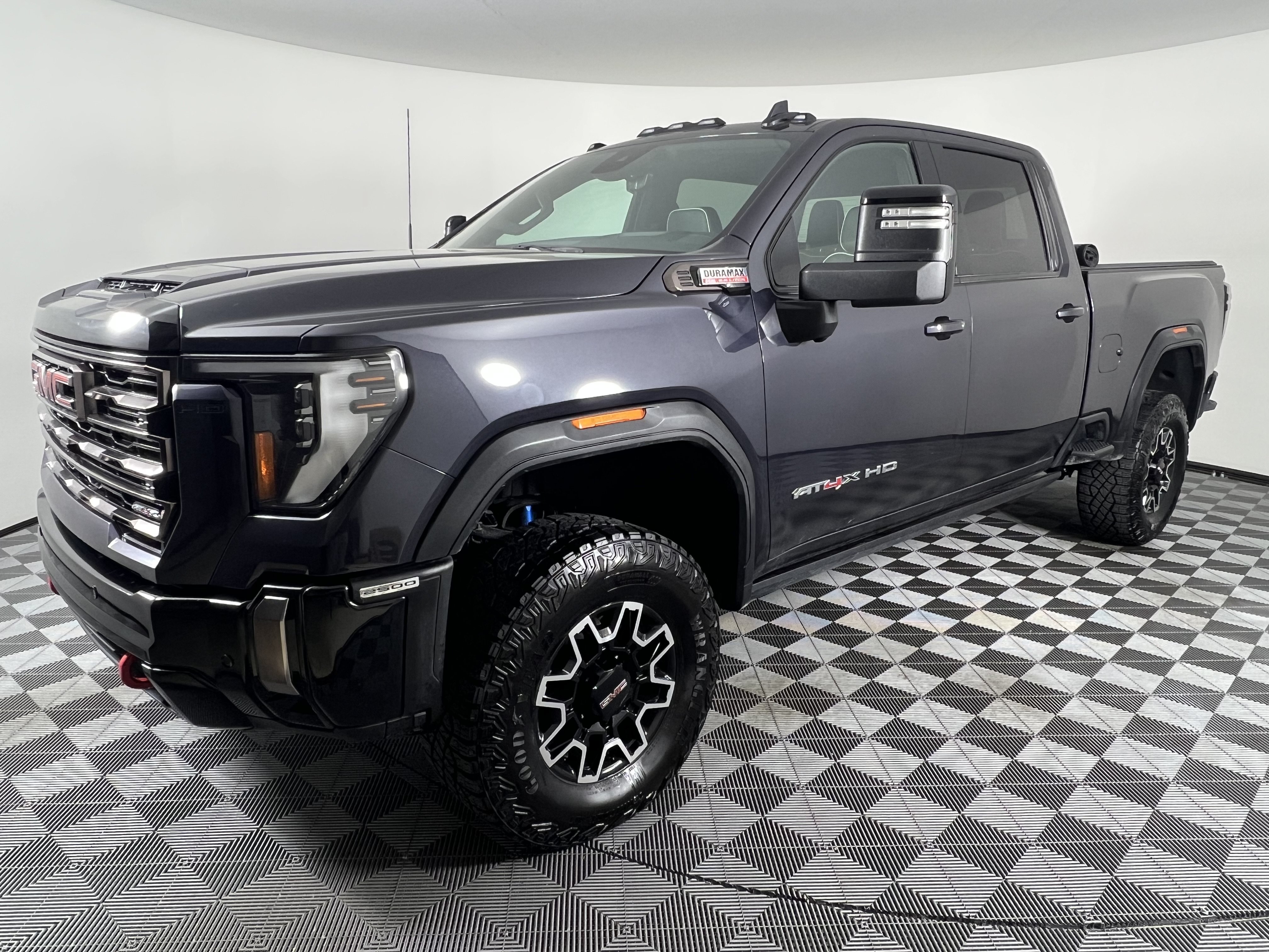 Used 2024 GMC Sierra 2500 AT4X AWD/4WD image 8