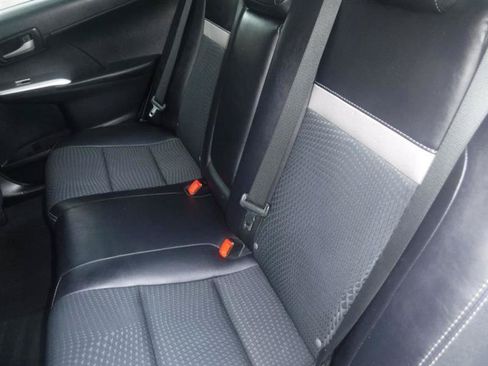Used 2013 Toyota Camry SE FWD image 13