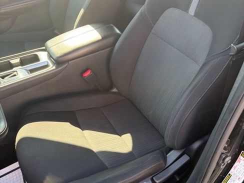 Used 2024 Nissan Sentra SV FWD image 11
