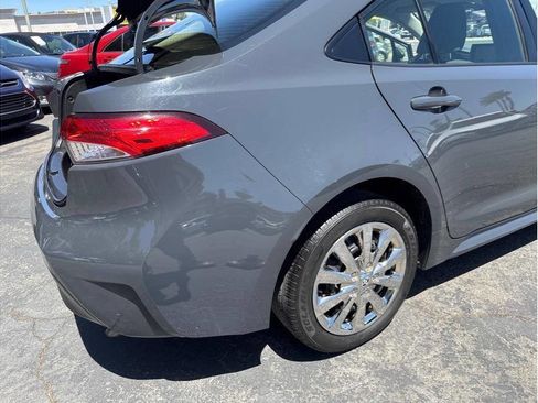 Used 2023 Toyota Corolla LE FWD image 33