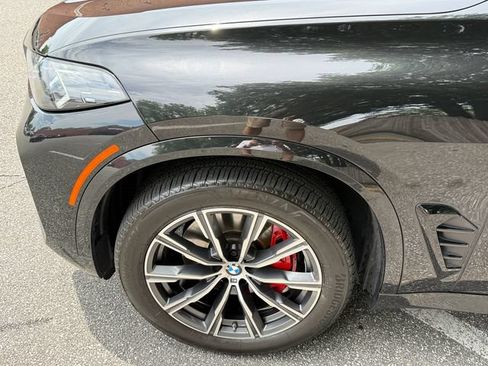 Used 2024 BMW X5 xDrive40i w/ M Sport Package AWD/4WD image 10