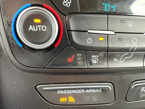Used 2018 Ford Escape SE FWD image 32