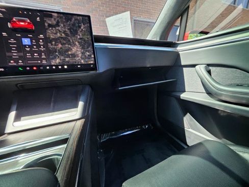 Used 2023 Tesla Model X AWD/4WD image 57