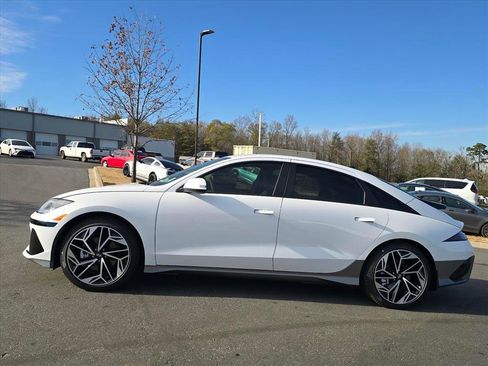 New 2025 Hyundai Ioniq 6 SEL image 6