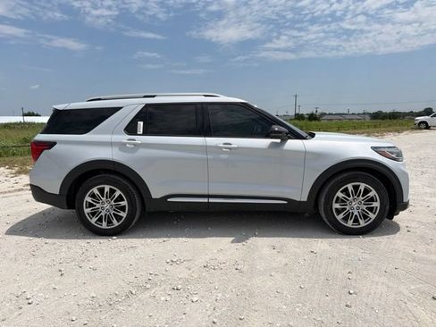 New 2026 Ford Explorer Platinum RWD image 12