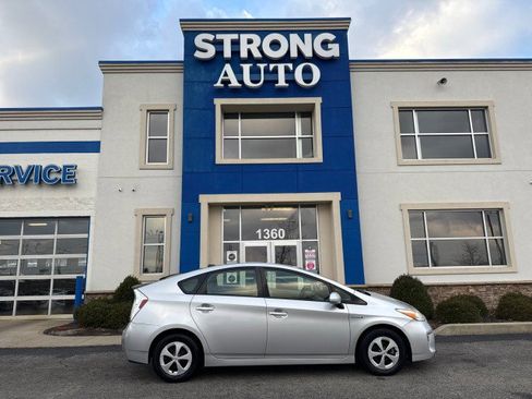 Used 2013 Toyota Prius Three image 16