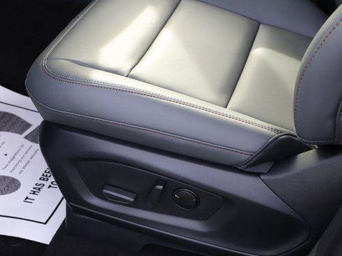 New 2026 Ford Explorer Active w/ Active Comfort Package image 16