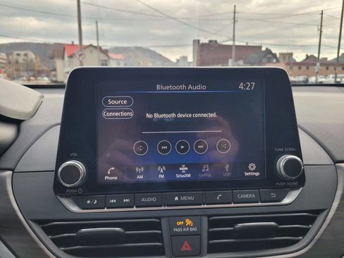 Used 2024 Nissan Altima 2.5 SV image 20